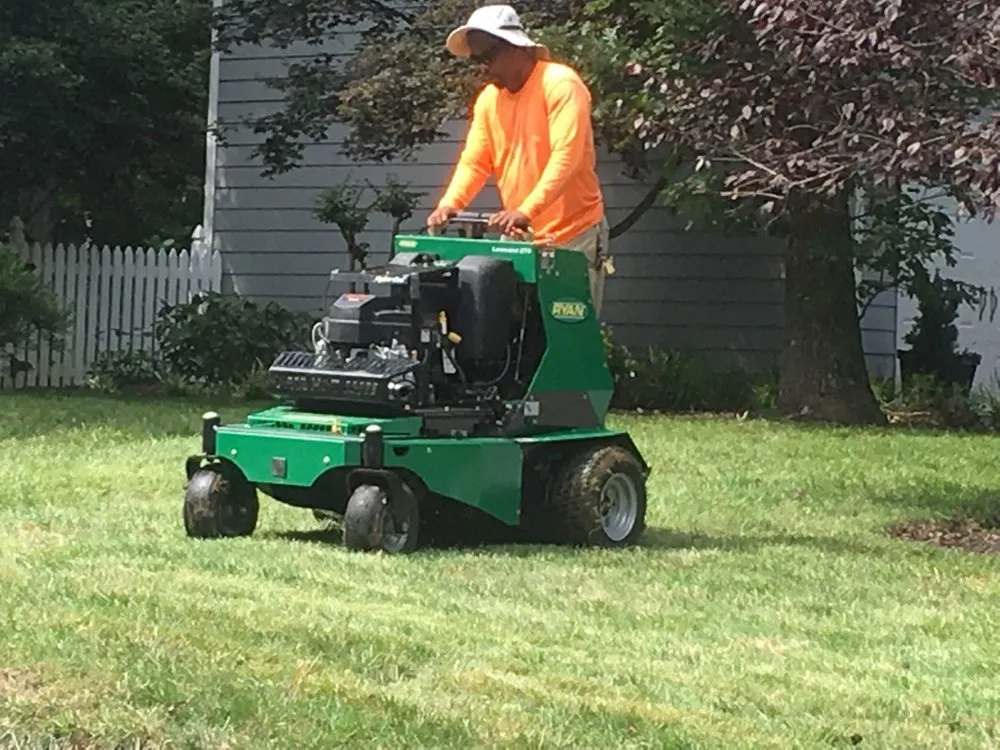 Professional garden landscaping in Richmond, VA by Diamond Cutz Lawn Care