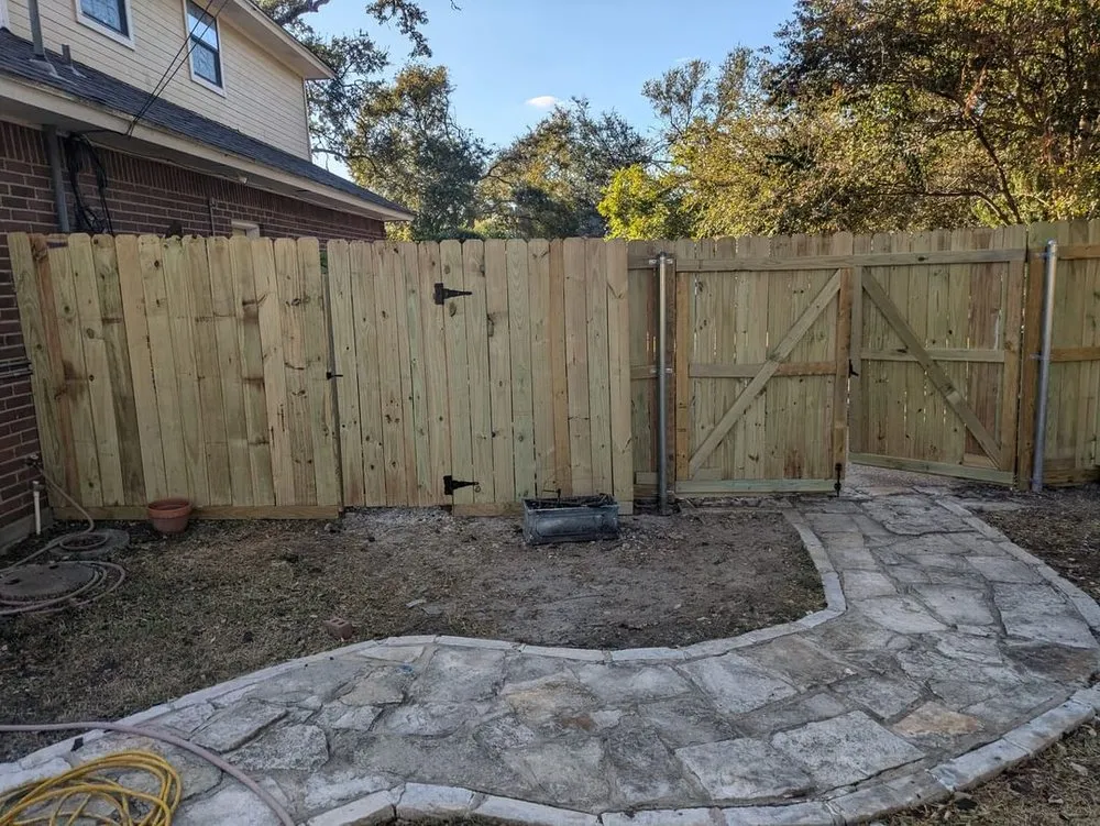 Professional landscaping services for year-round maintenance in Killeen, TX by Diamond Cutz Services