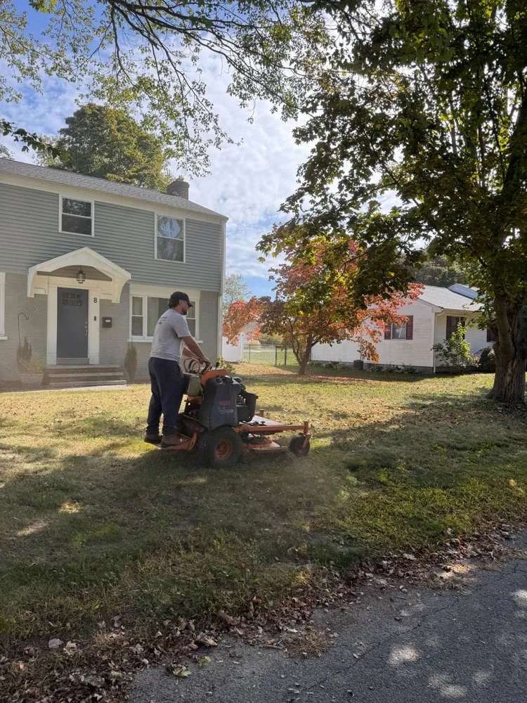 Top-rated yard maintenance for homes across East Haven, CT - Diamond Image