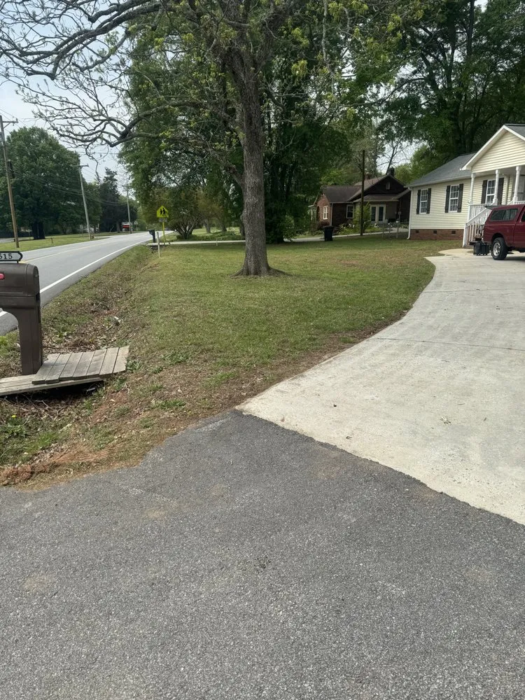 Reliable landscape design for homes in West Union, SC by Diamond Jims Landscaping
