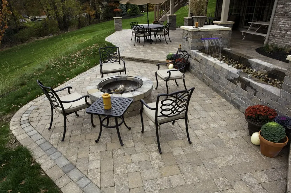 Expert yard cleanup service in Pittsburgh, PA - Diamond Landscaping