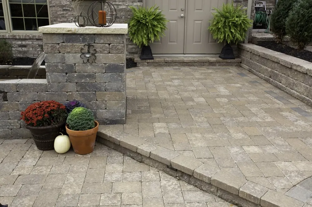 Reliable landscaping services experts serving Pittsburgh, PA - Diamond Landscaping