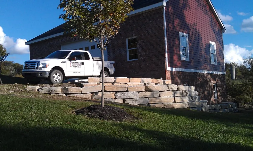 Expert yard maintenance experts serving Pittsburgh, PA - Diamond Landscaping
