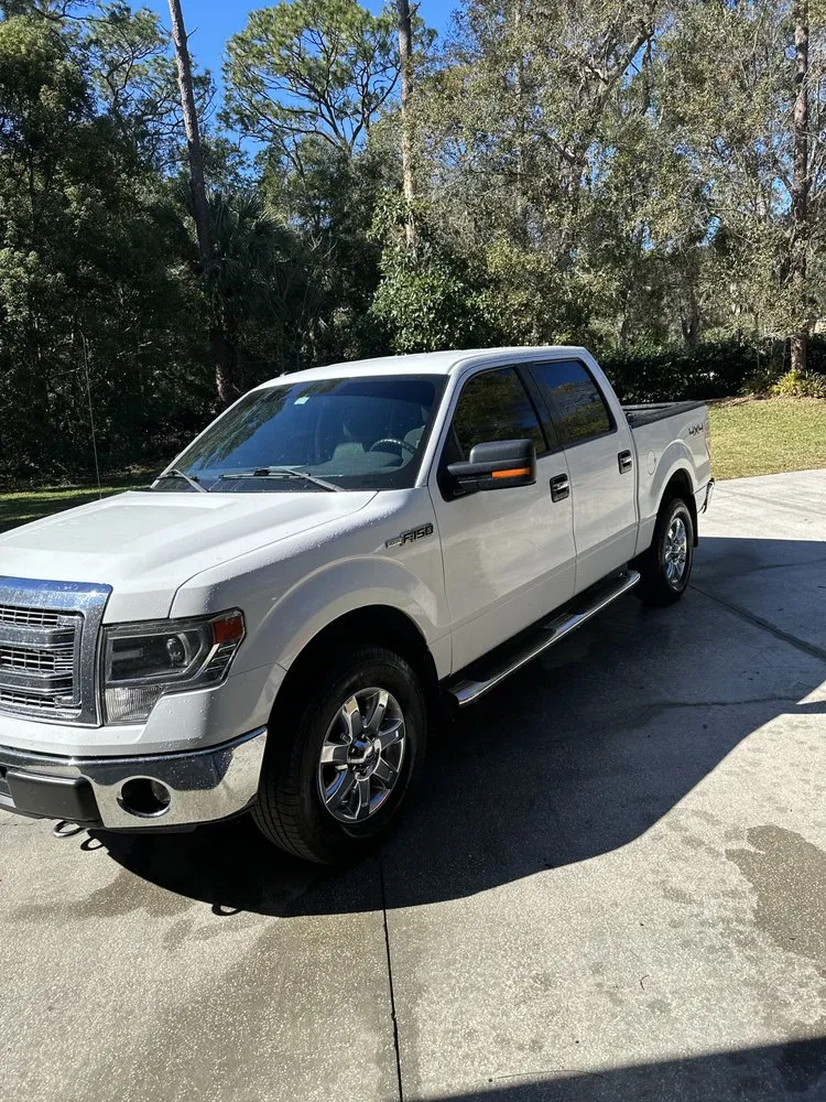 Custom yard cleanup service in Sanford, FL by Diamond Landscaping