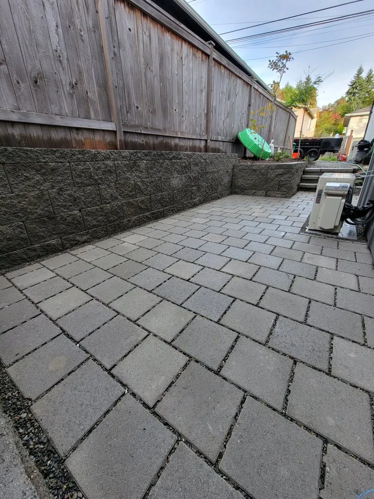 Trusted yard maintenance in Lake Stevens, WA by Diamond lane construction