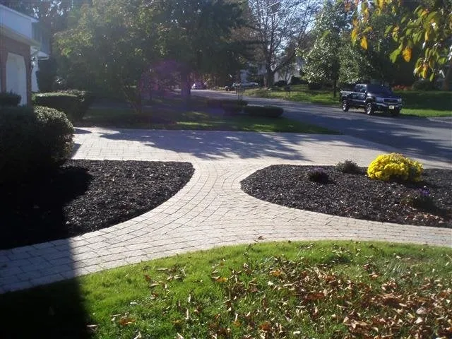 Reliable yard cleanup service for year-round maintenance across Bethlehem, PA - Diamond Lawn & Landscapes