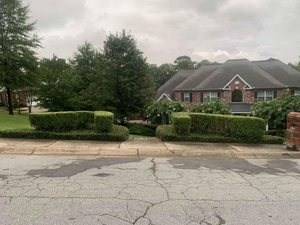 Local yard maintenance near you in Conway, AR by Diamond Lawn