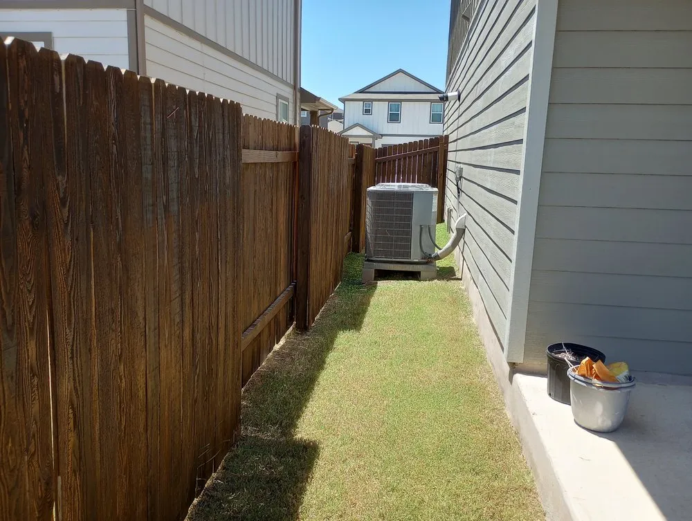 Reliable residential landscaping in Luling, TX by Diamond Lawn Maintenance