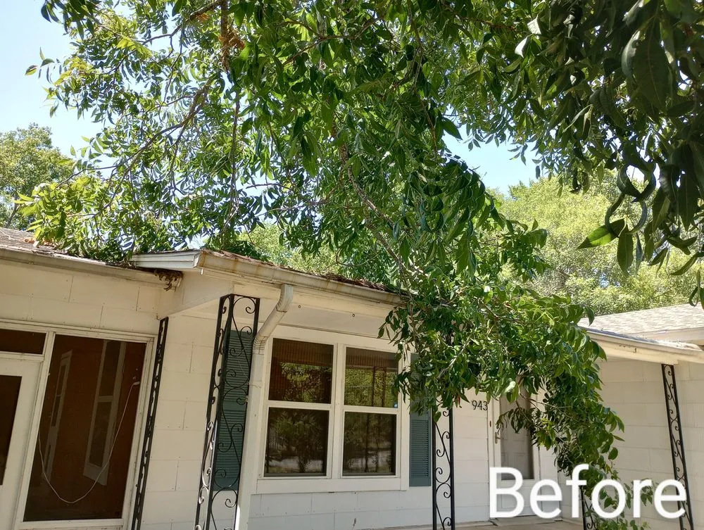 Expert landscape design for residential properties in Luling, TX by Diamond Lawn Maintenance