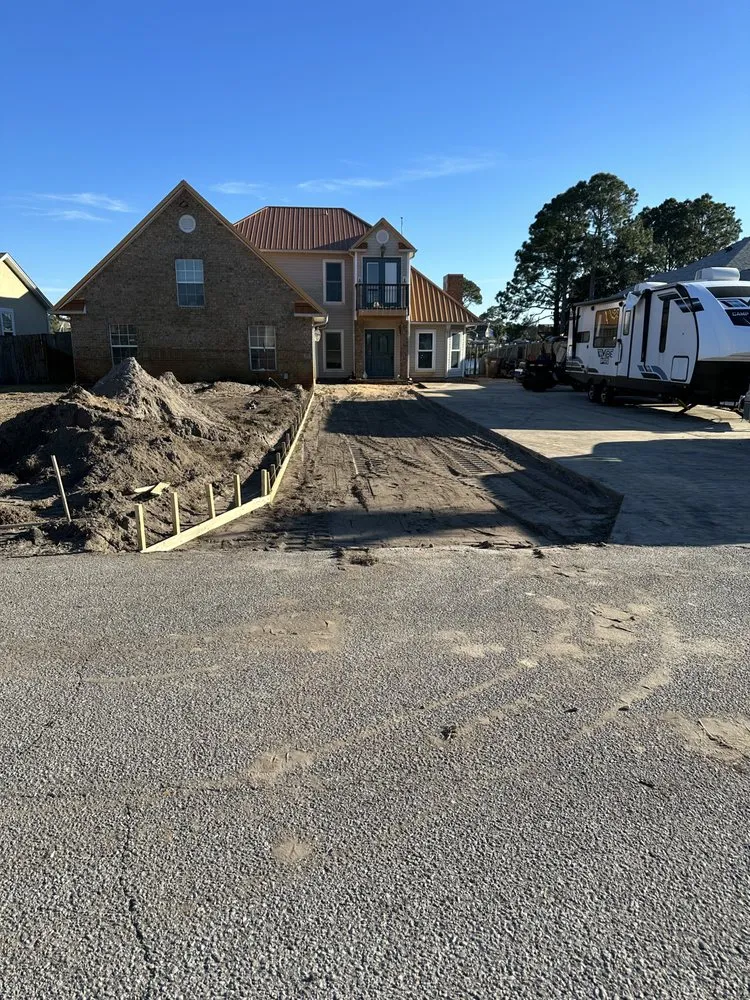 Local yard cleanup service experts serving Hartwell, GA - Diamond M Grading & Construction