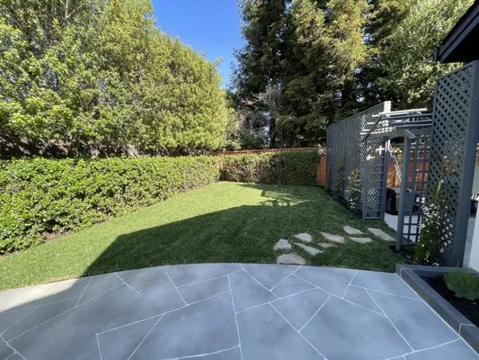 Diamond Oak Landscaping Logo