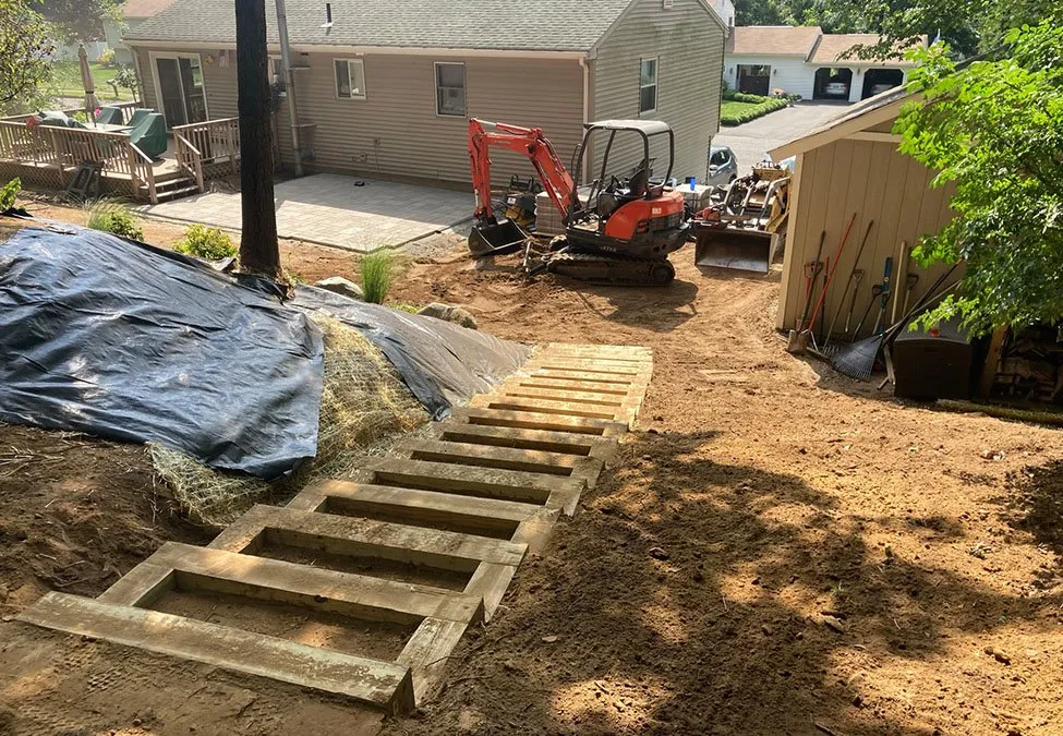 Custom landscape installation for homes in Indianapolis, IN by Diamond Outdoor Living