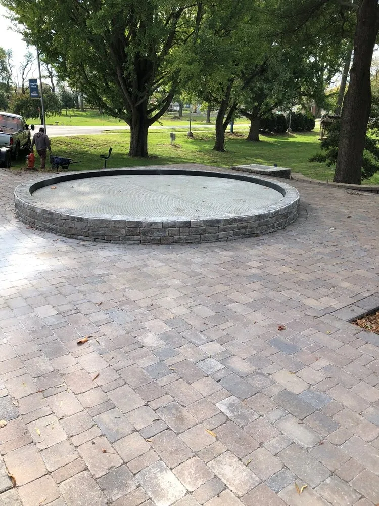 Affordable residential landscaping experts serving Lexington, KY - Diamond Pond / Kentucky Garden and Fountain