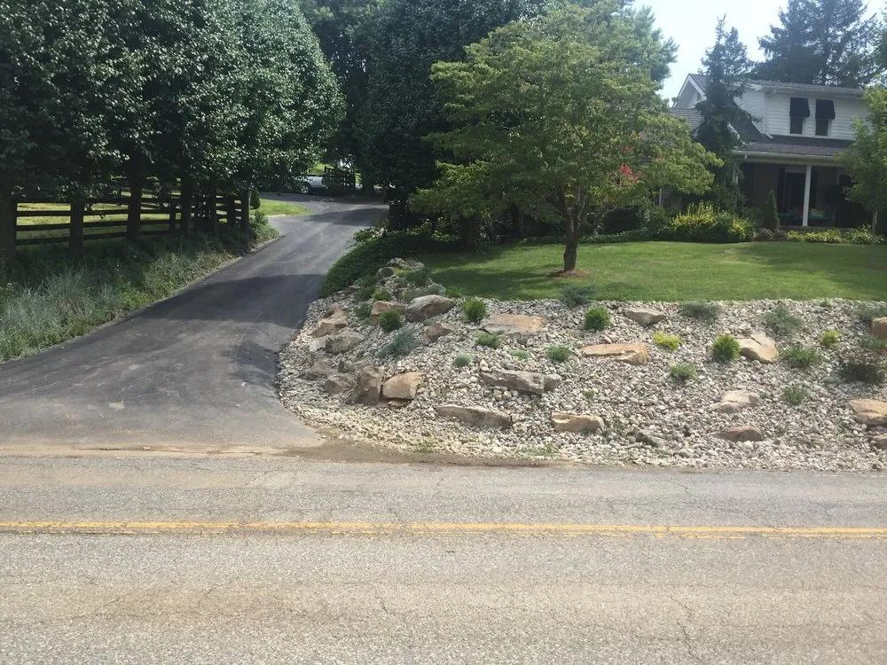 Affordable landscaping services experts serving Lexington, KY - Diamond Pond / Kentucky Garden and Fountain