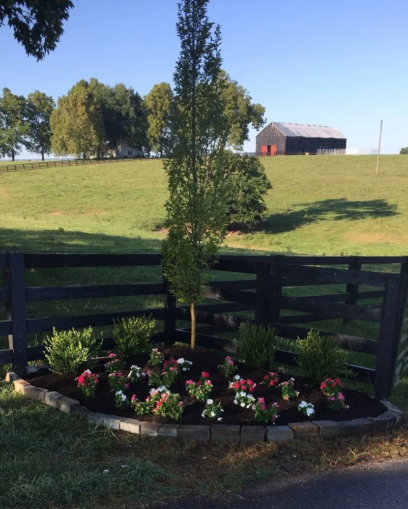 Professional landscape installation in Lexington, KY - Diamond Pond / Kentucky Garden and Fountain