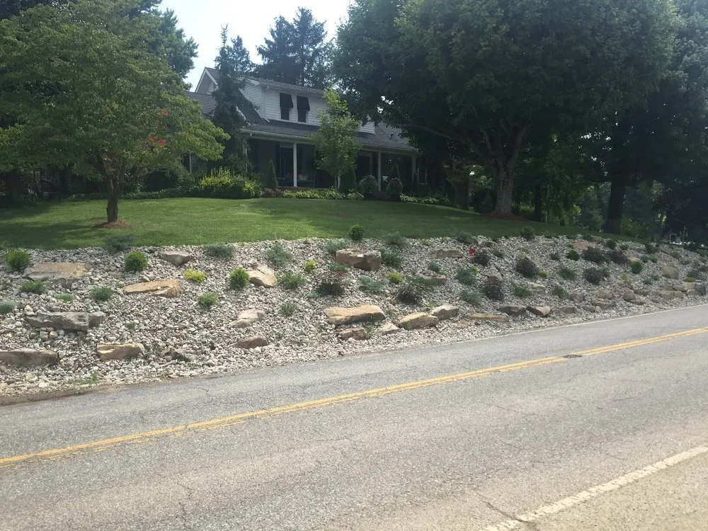 Reliable landscape design in Lexington, KY by Diamond Pond / Kentucky Garden and Fountain