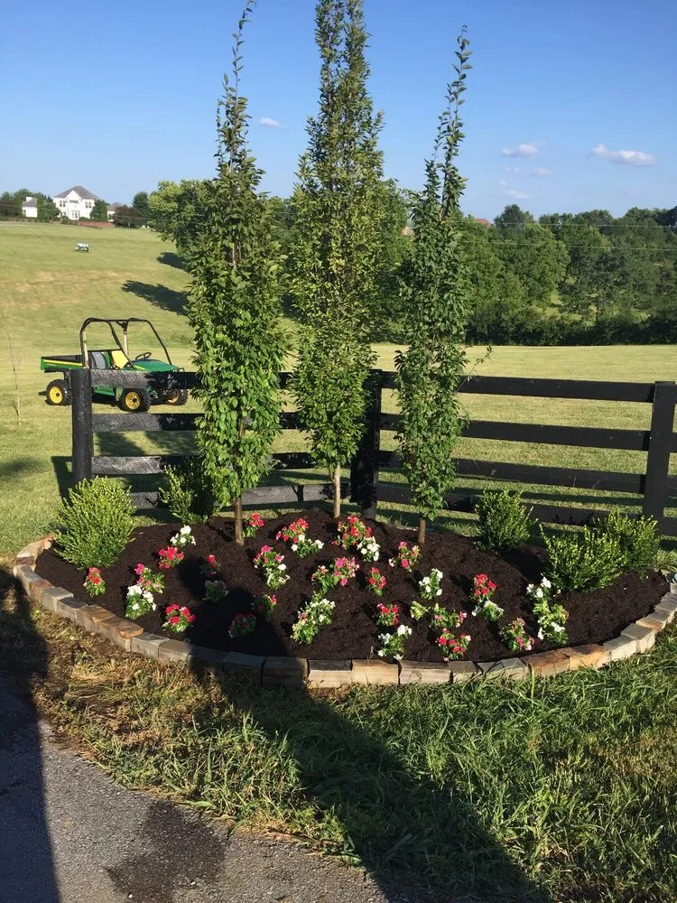 Expert landscape design in Lexington, KY by Diamond Pond / Kentucky Garden and Fountain