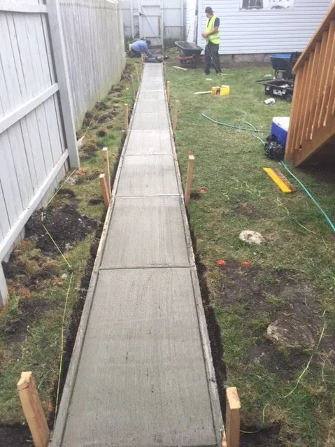 Reliable yard cleanup service for homes in Houston, TX by Diamond Property Consulting