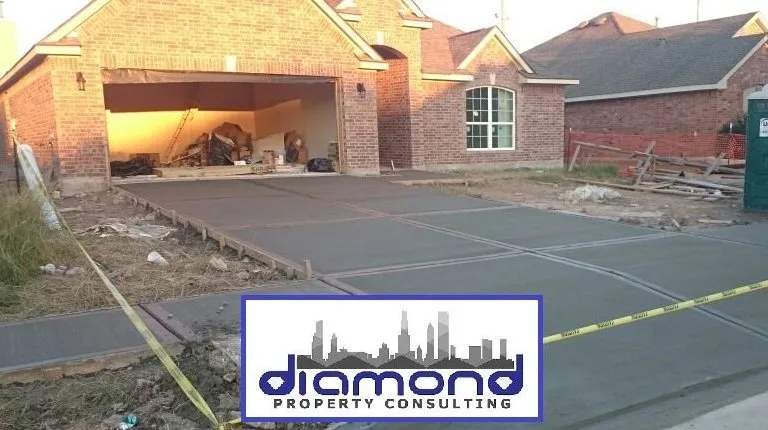 Reliable lawn care service for residential properties in Houston, TX by Diamond Property Consulting