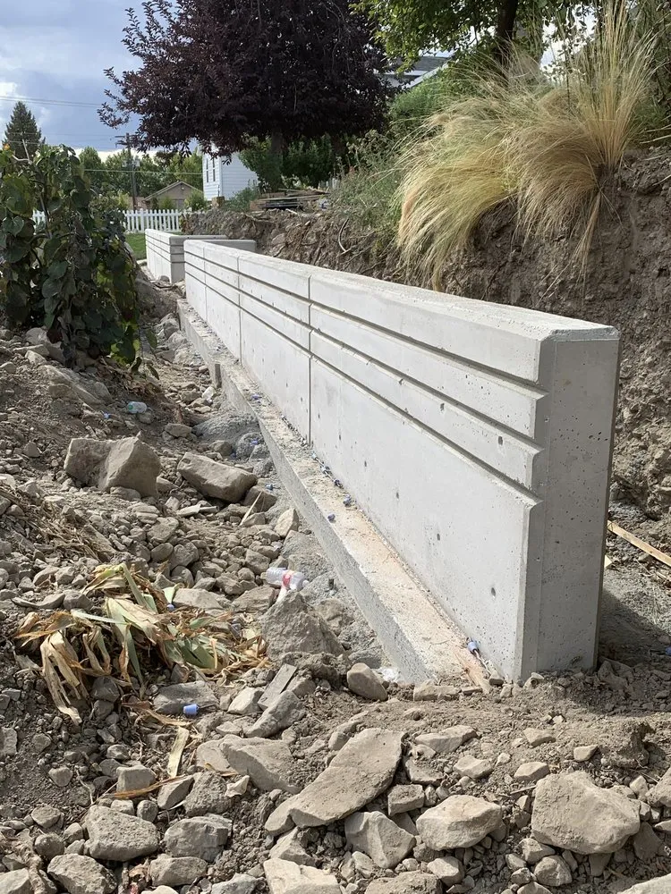 Professional yard cleanup service experts serving Lehi, UT - Diamond Rock Construction