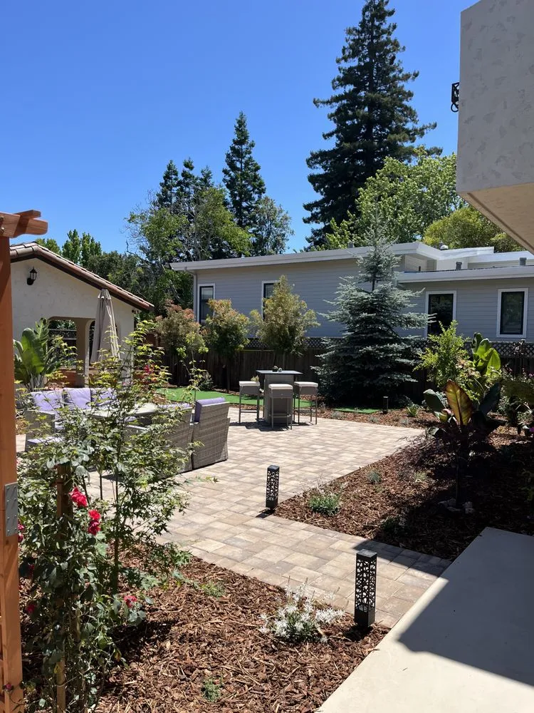 Custom outdoor landscaping in Mountain View, CA - Diamond Star Landscaping