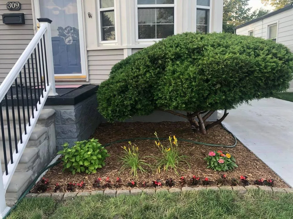 Local lawn mowing service in Royal Oak, MI - Diamond Valley Outdoor Creations