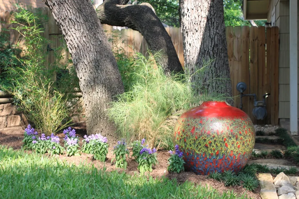 Custom yard cleanup service with custom design across Manchaca, TX - Diamondscape