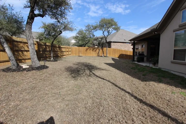 Custom garden landscaping for year-round maintenance across Manchaca, TX - Diamondscape