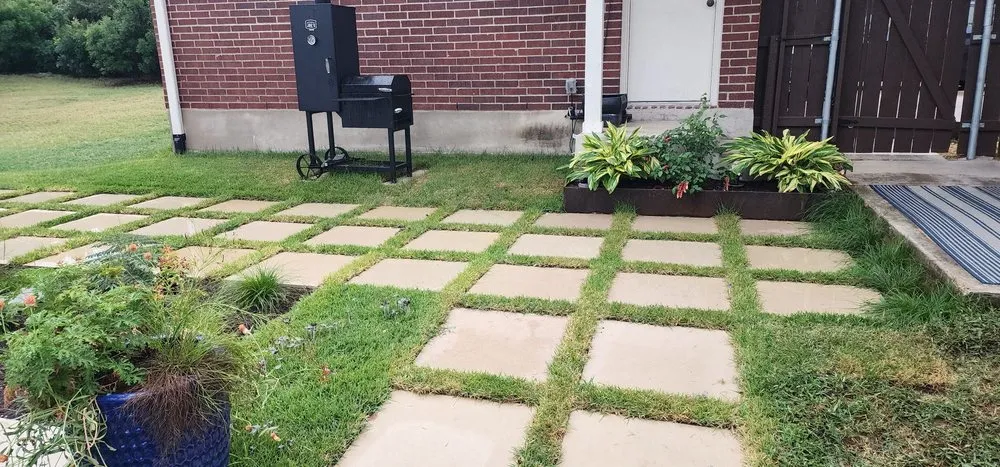 Local residential landscaping in Manchaca, TX - Diamondscape