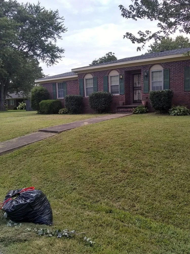 Trusted garden landscaping for beautiful yards across Rutherford, TN - Dianna's Dream Residential and Commercial Property Management