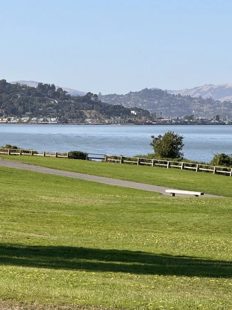 Local lawn care service for residential properties across Turlock, CA - Diaz and Flores Landscape Maintenence