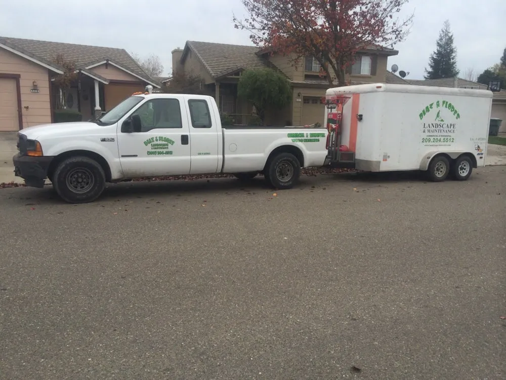 Professional yard cleanup service in Turlock, CA - Diaz and Flores Landscape Maintenence