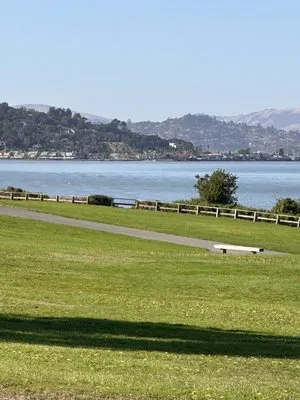 Diaz and Flores Landscape Maintenence