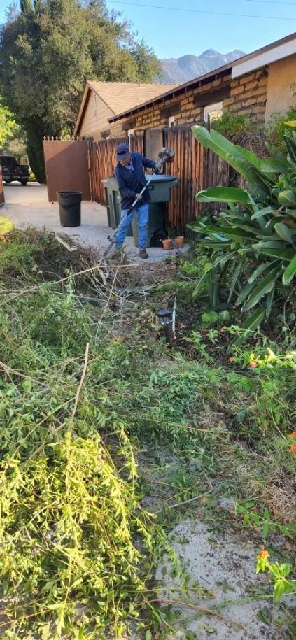 Professional lawn mowing service in Pasadena, CA by Diaz Gardening & Landscaping