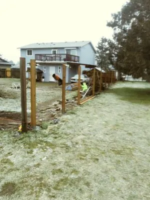 Diaz Landscape & Construction Logo