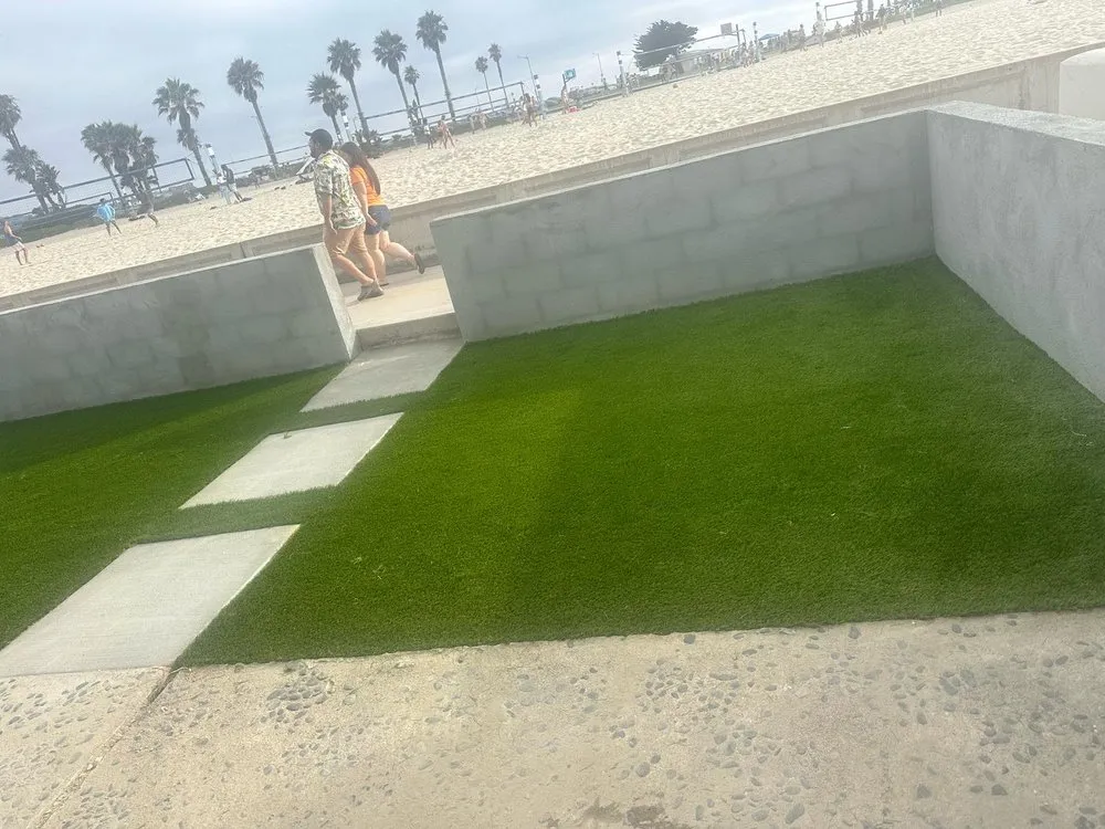 Custom lawn mowing service in San Diego, CA by Diaz Landscape & Hauling Service