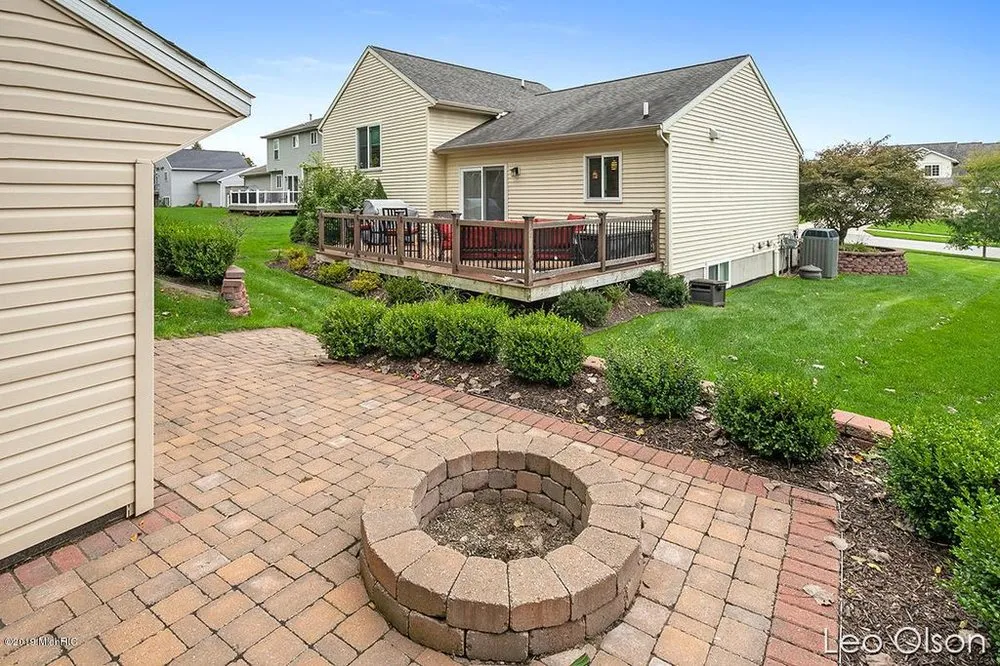 Trusted garden landscaping experts serving Holland, MI - Diaz Landscape