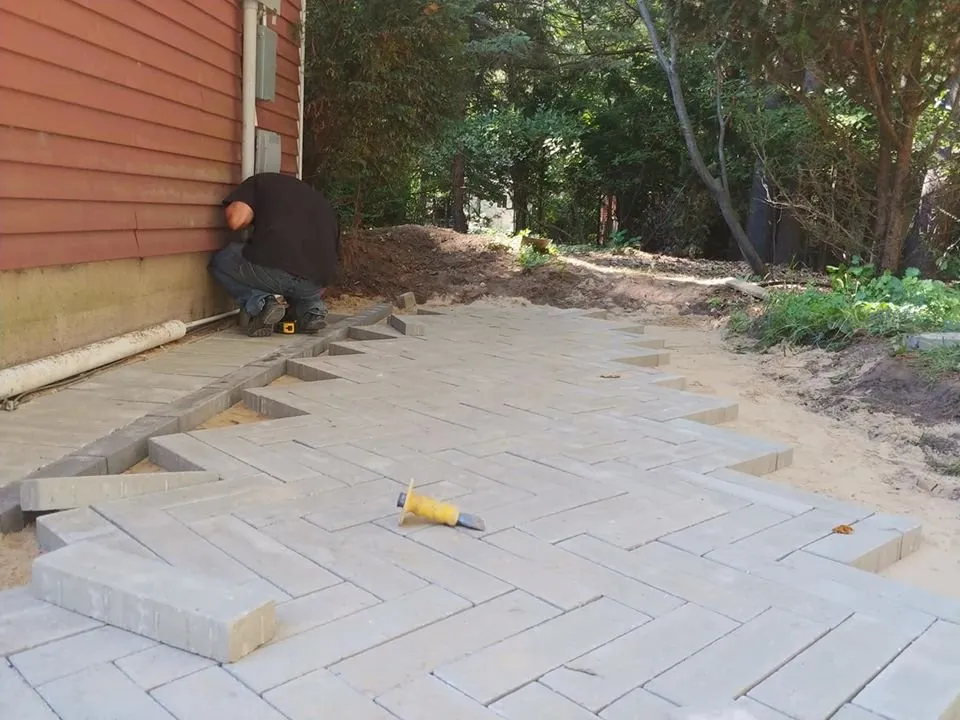 Professional yard maintenance in Holland, MI - Diaz Landscape