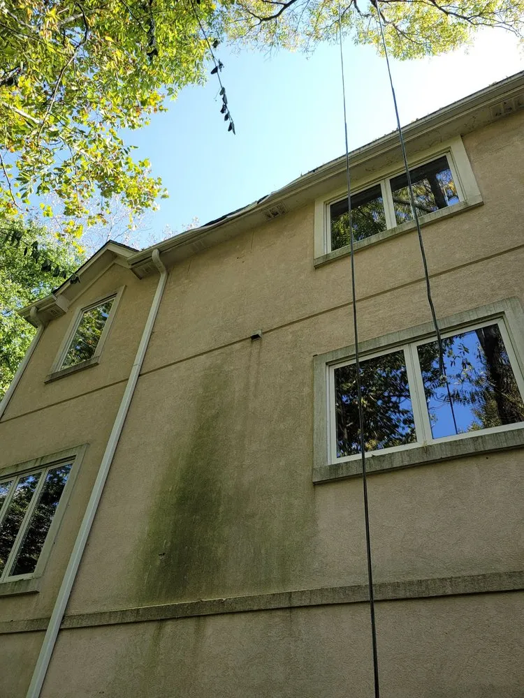 Local residential landscaping for year-round maintenance across Kansas City, KS - Diaz Lawn And Tree Service