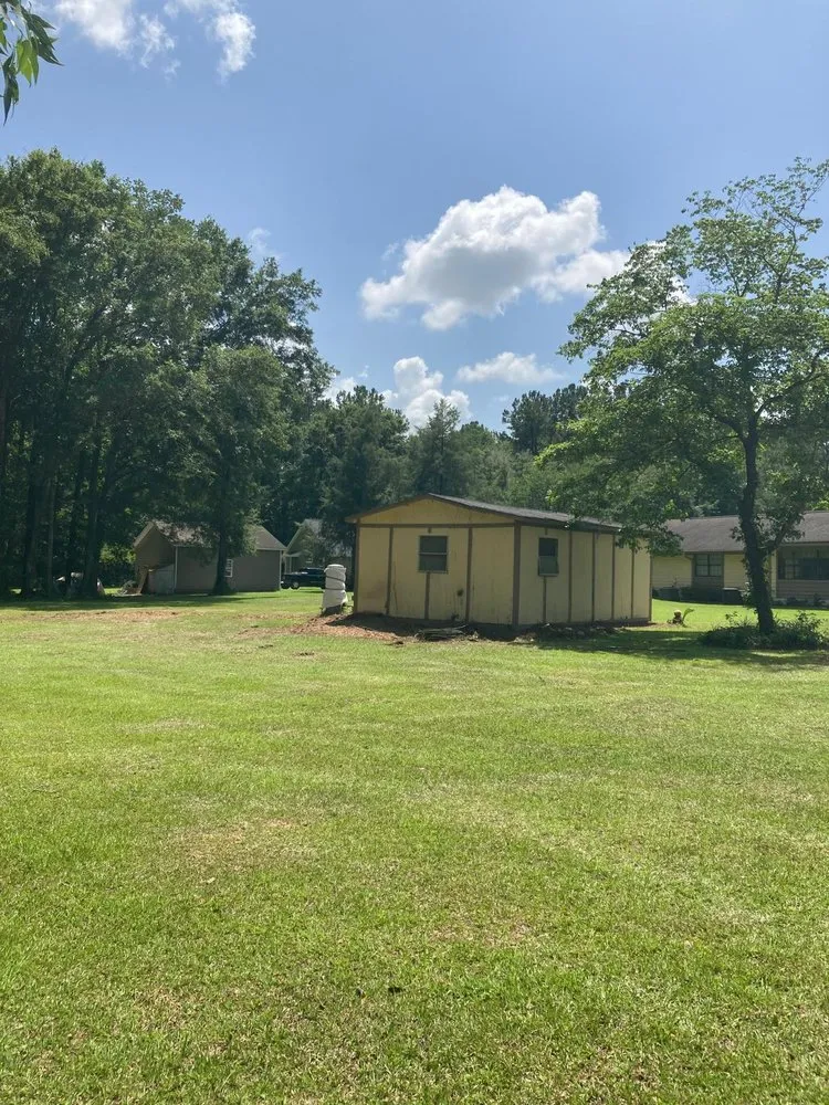 Trusted yard cleanup service for outdoor upgrades in Havana, FL by Diaz Lawn Service