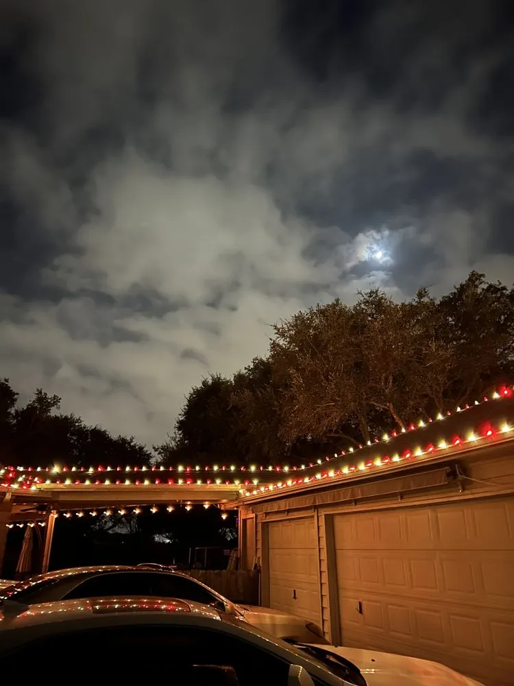 Trusted lawn mowing service in Katy, TX by Diaz Nature Gnomes