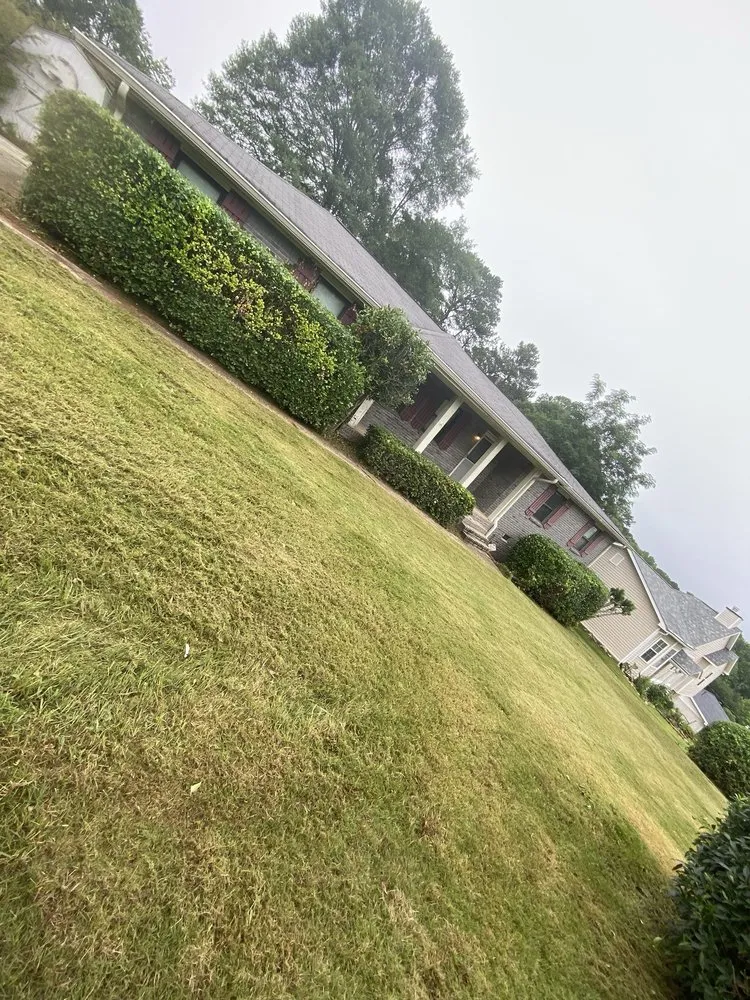 Reliable lawn care service in Villa Rica, GA - DIAZ