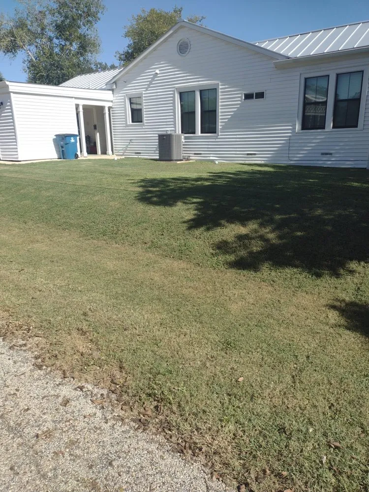 Local landscape design experts serving Floresville, TX - Diaz Yard Service