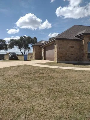 Diaz Yard Service Logo