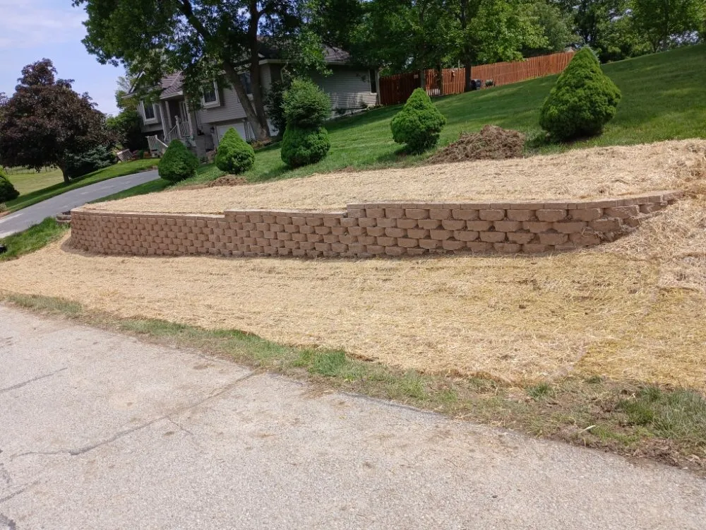 Top-rated lawn mowing service experts serving Nehawka, NE - DIB Construction