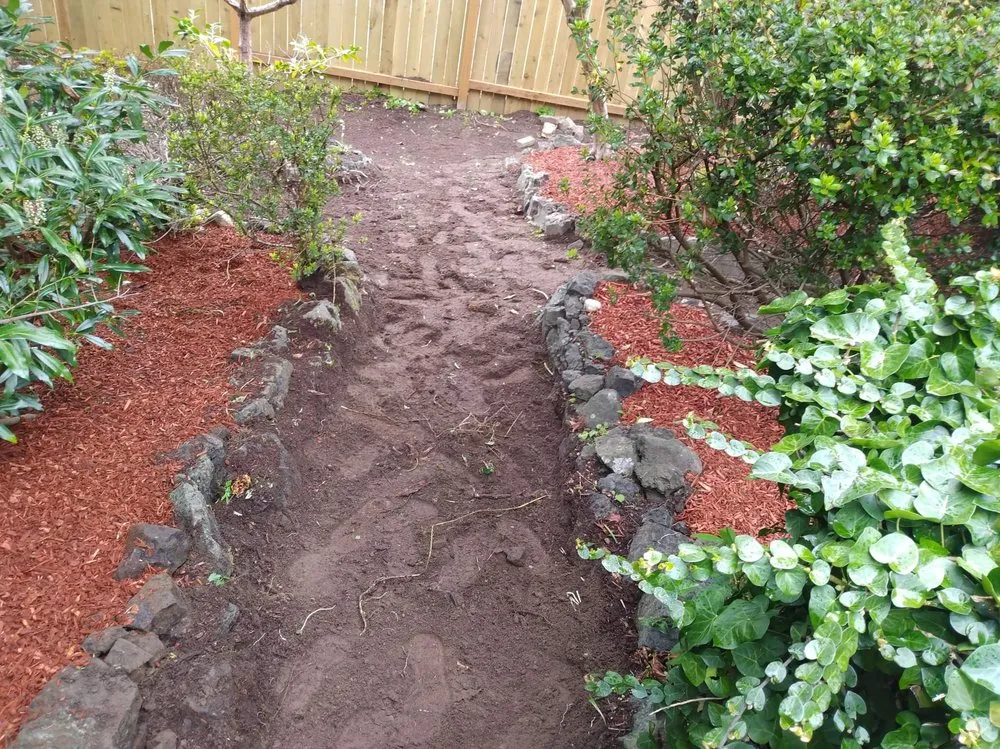 Professional garden landscaping experts serving Bremerton, WA - Dichesare's Services