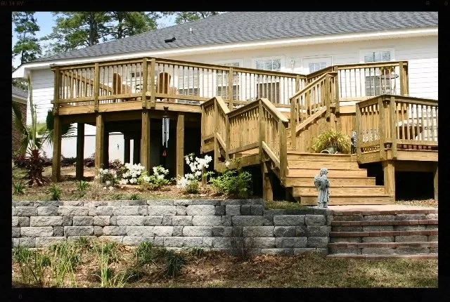 Reliable garden landscaping experts serving Lloyd, FL - Dickerson Landscaping & Lawn Care | Tallahassee, FL