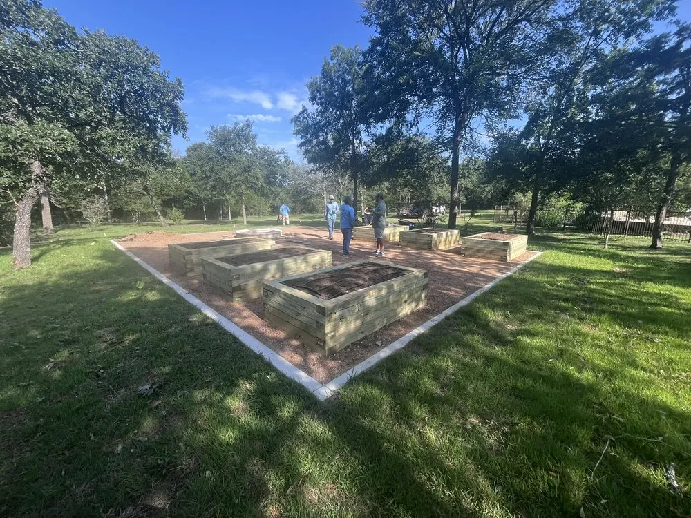 Expert lawn mowing service experts serving College Station, TX - Dickerson Landscaping