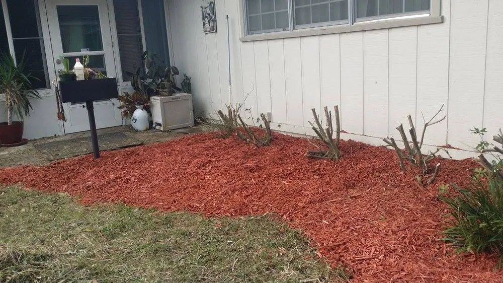 Affordable lawn mowing service for homes across Crystal River, FL - Dickie's Lawn Service