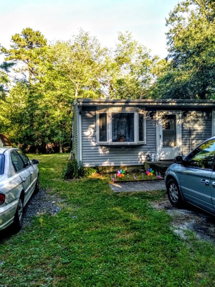 Professional lawn care service with custom design in Browns Mills, NJ by Dickson’s Lawn Services